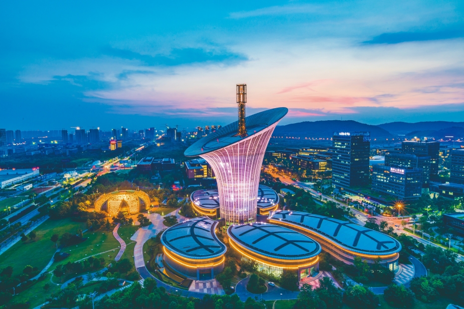 武汉市光谷广场——科技城印象-1